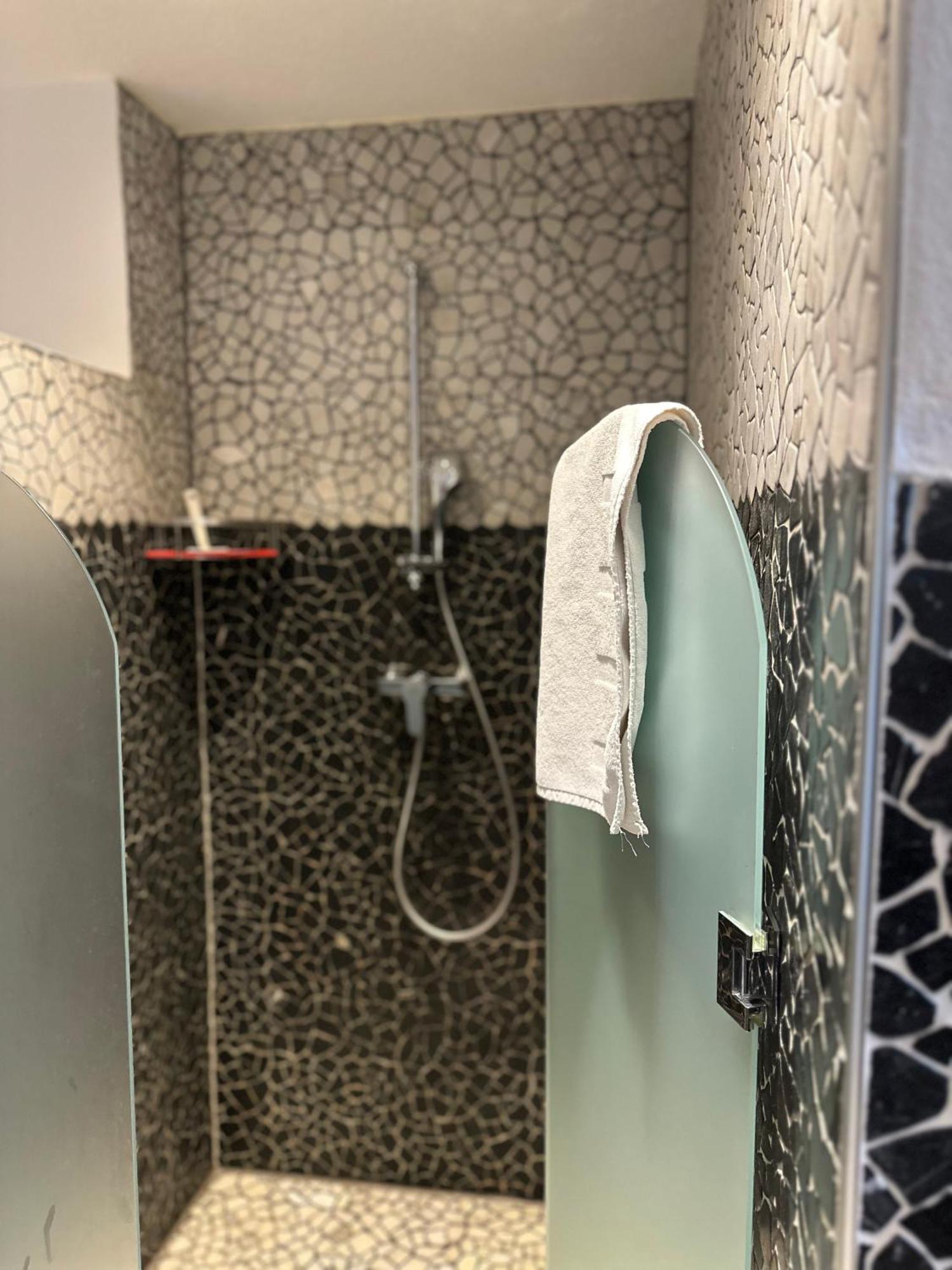Ferienwohnung Schlossblick - 4 Sterne Sauna Pool Whirlpool Exklusiv Braunfels Kültér fotó