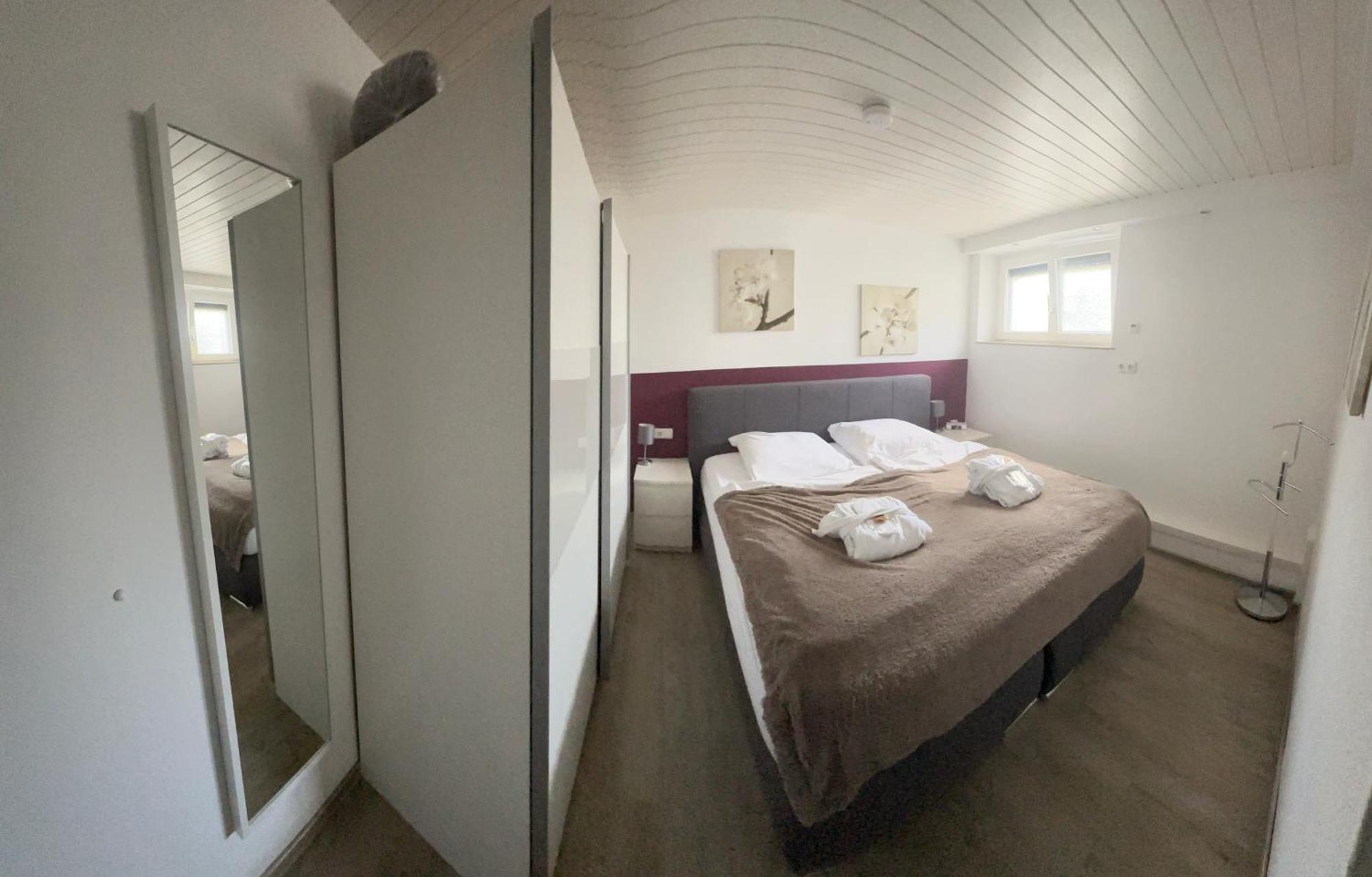 Ferienwohnung Schlossblick - 4 Sterne Sauna Pool Whirlpool Exklusiv Braunfels Kültér fotó