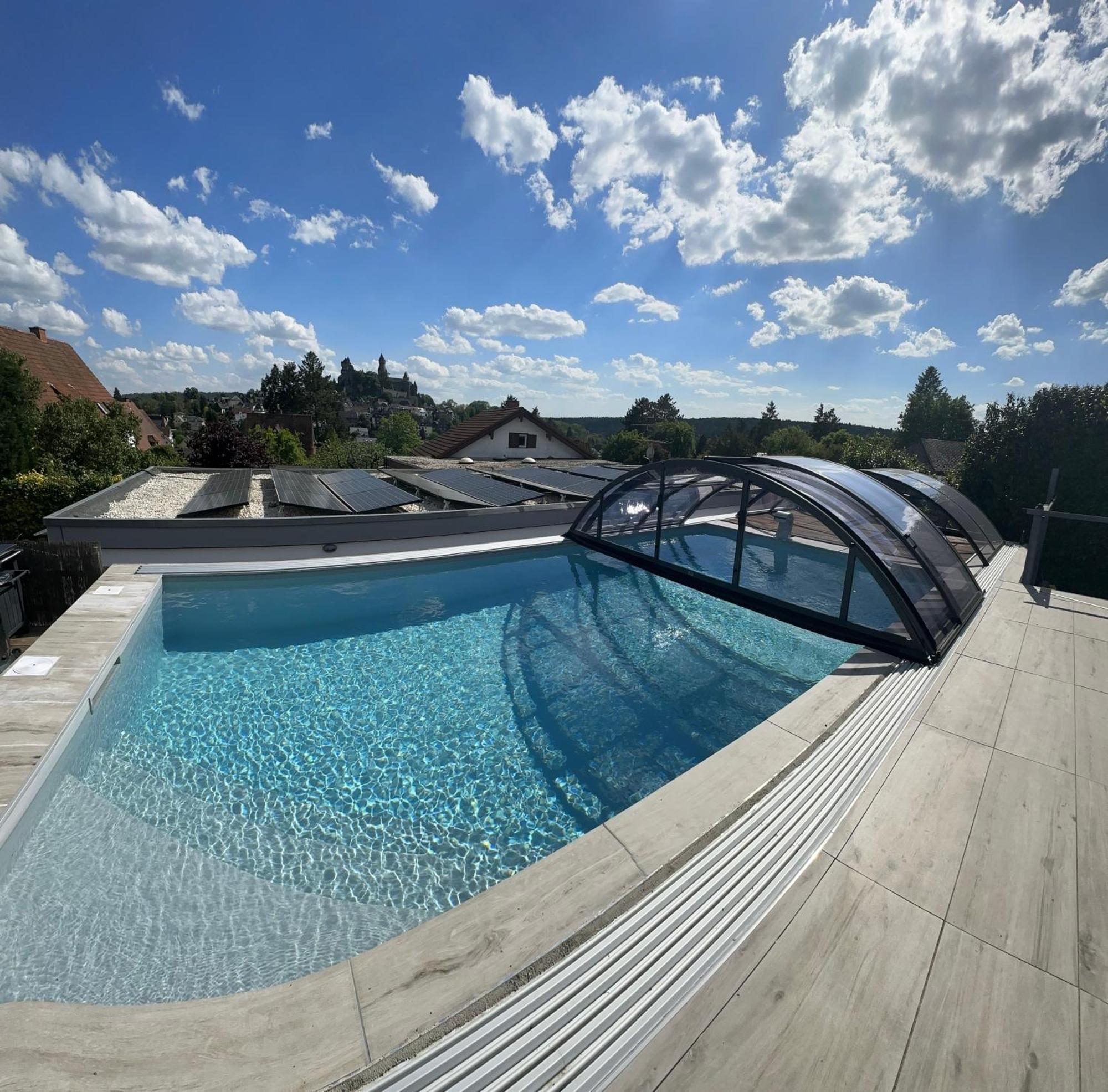 Ferienwohnung Schlossblick - 4 Sterne Sauna Pool Whirlpool Exklusiv Braunfels Kültér fotó
